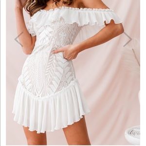 Selfie Leslie off the shoulder dress